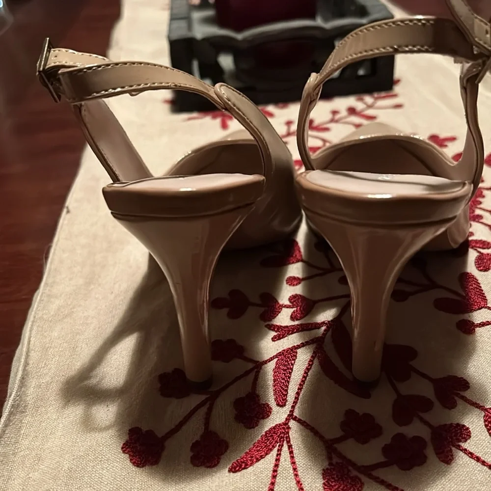 CHARLES JOURDAN PARIS SLINGBACKS in GREAT PRE LOVED SHAPE - $159 RETAIL - Picture 6 of 10